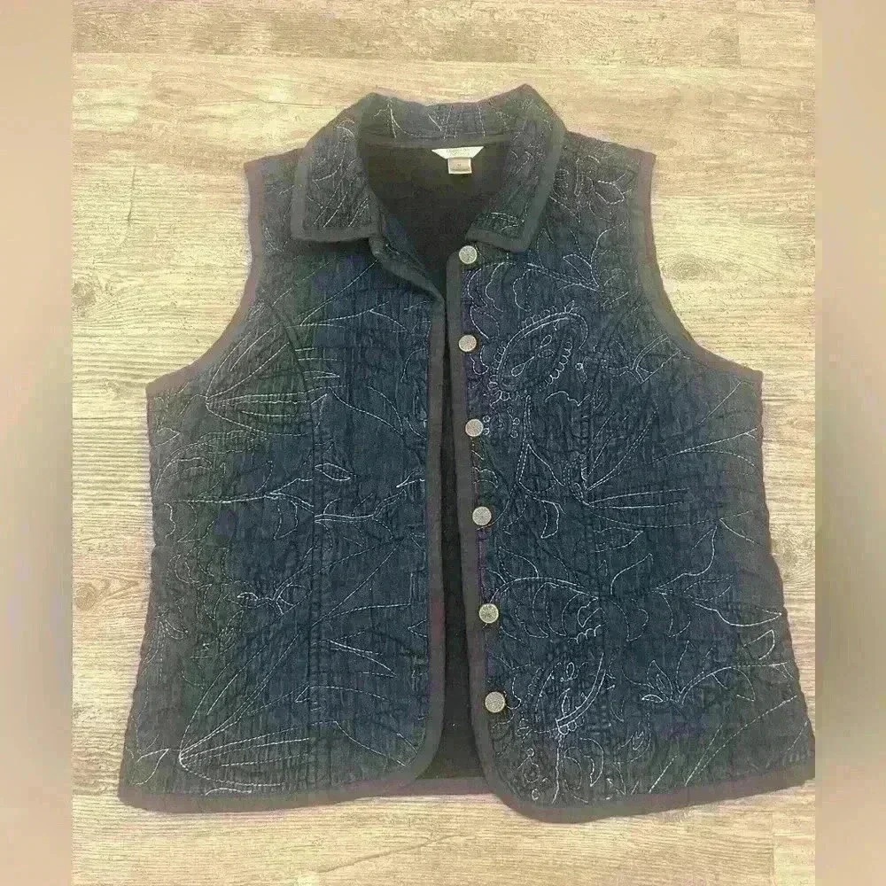 Christopher & Banks quilted vest- size medium